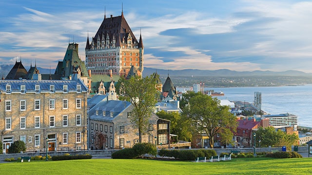 Quebec Waterfront Hotel 640 